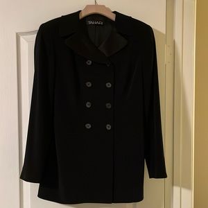 Tahari Black Blazer great condition: vintage